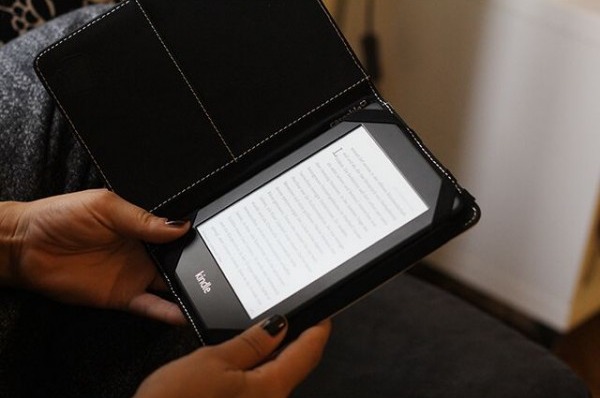 Caseable C04-C univerzální pouzdro pro čtečky knih - motiv Circulation