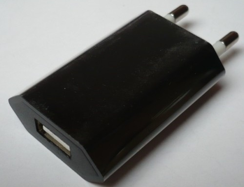 USB síťový adaptér - AR-1000 - Univerzální nabíječka, 5V/1A - černý