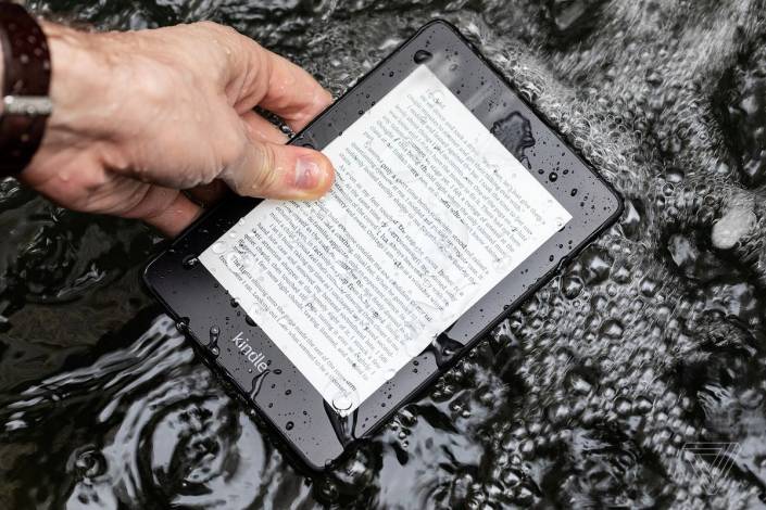 Amazon Kindle Paperwhite 4 - bez reklam, černý - 32 GB, vodotěsný, WiFi, BT, audio