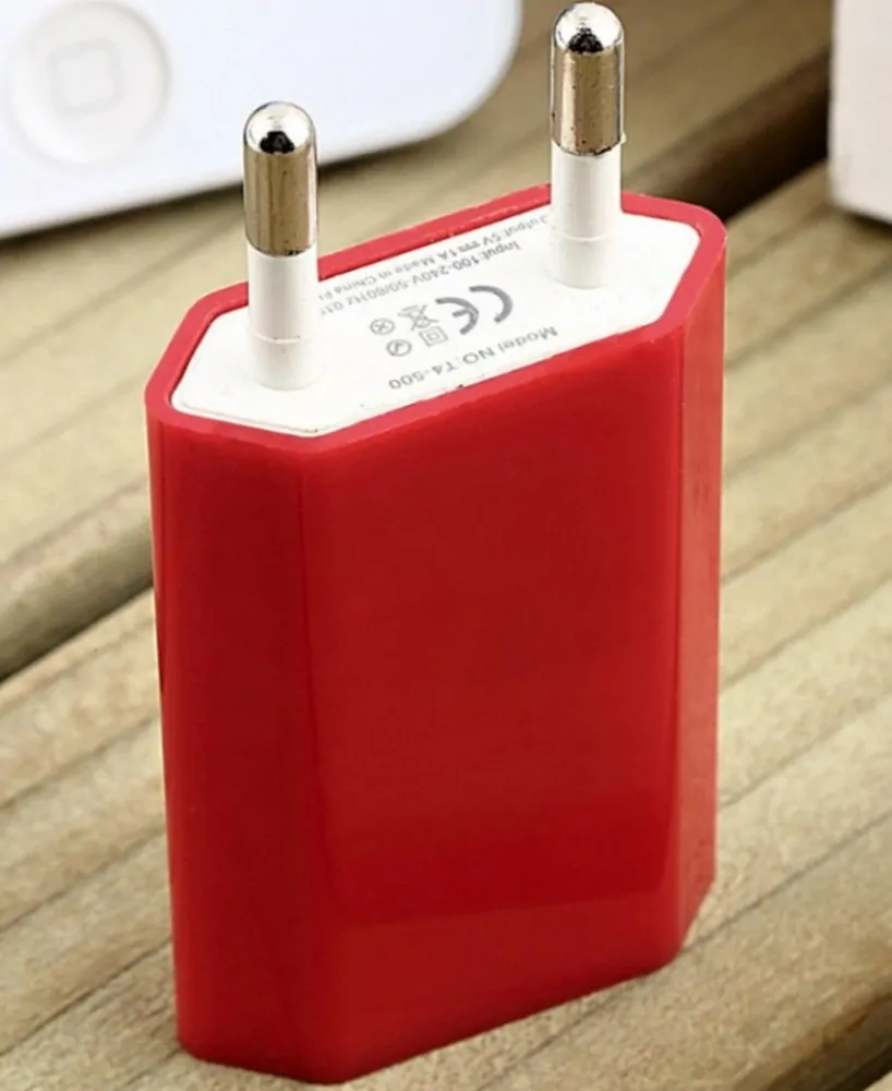 USB síťový adaptér - AR-1005 - Univerzální nabíječka, 5V/1A - červená