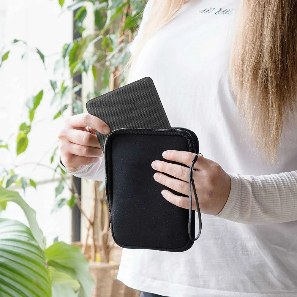 Pouzdro KW Mobile Neoprene Zipper - KW5739701 - Univerzální pouzdro pro čtečky 6-7" - černé