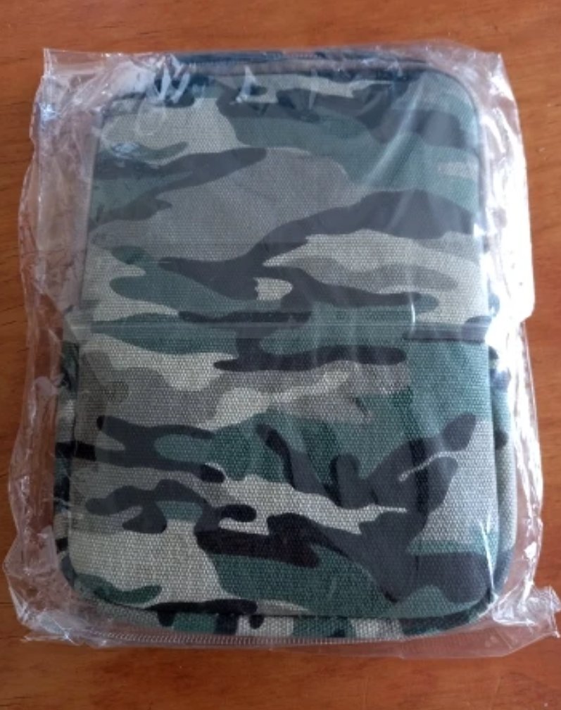 ARMORI Zipper Z065 - motiv Dark Army - Univerzální pouzdro pro čtečky 6" - textilní, zip