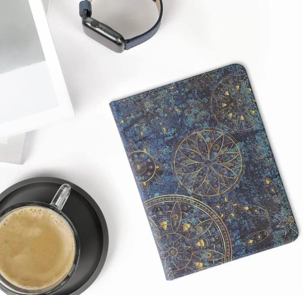 Pouzdro KW Mobile - Golden Mandalas - KW5781018 - pro Amazon Kindle Paperwhite 5 (2021) - vícebarevné, kapsa na ruku